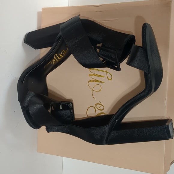 Fashion Nova So Me Heels Black StellaSatin size 5.5 - Picture 5 of 11